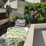 Antigone Holiday House Nyaraló *