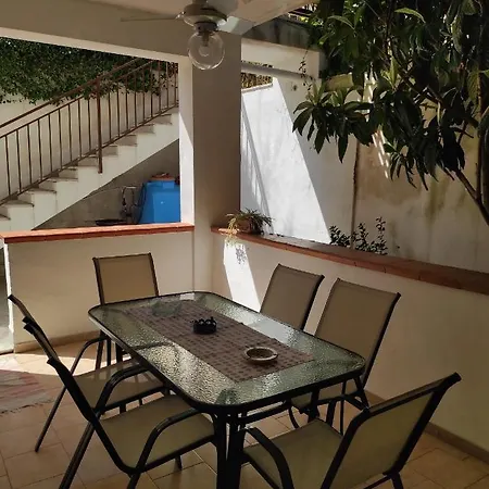 Nyaraló Antigone Holiday House *